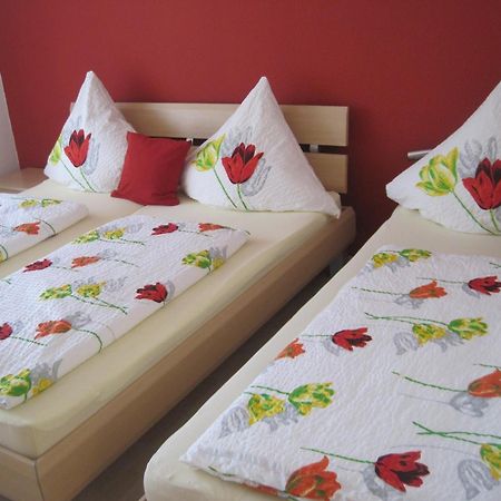 Haus Alexandra Apartment รูสท์ ภายนอก รูปภาพ